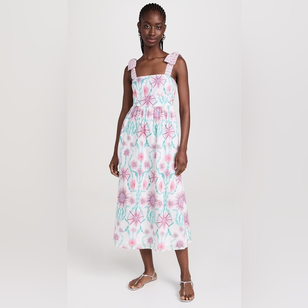 -B1 Banjanan
Ginerva Dress